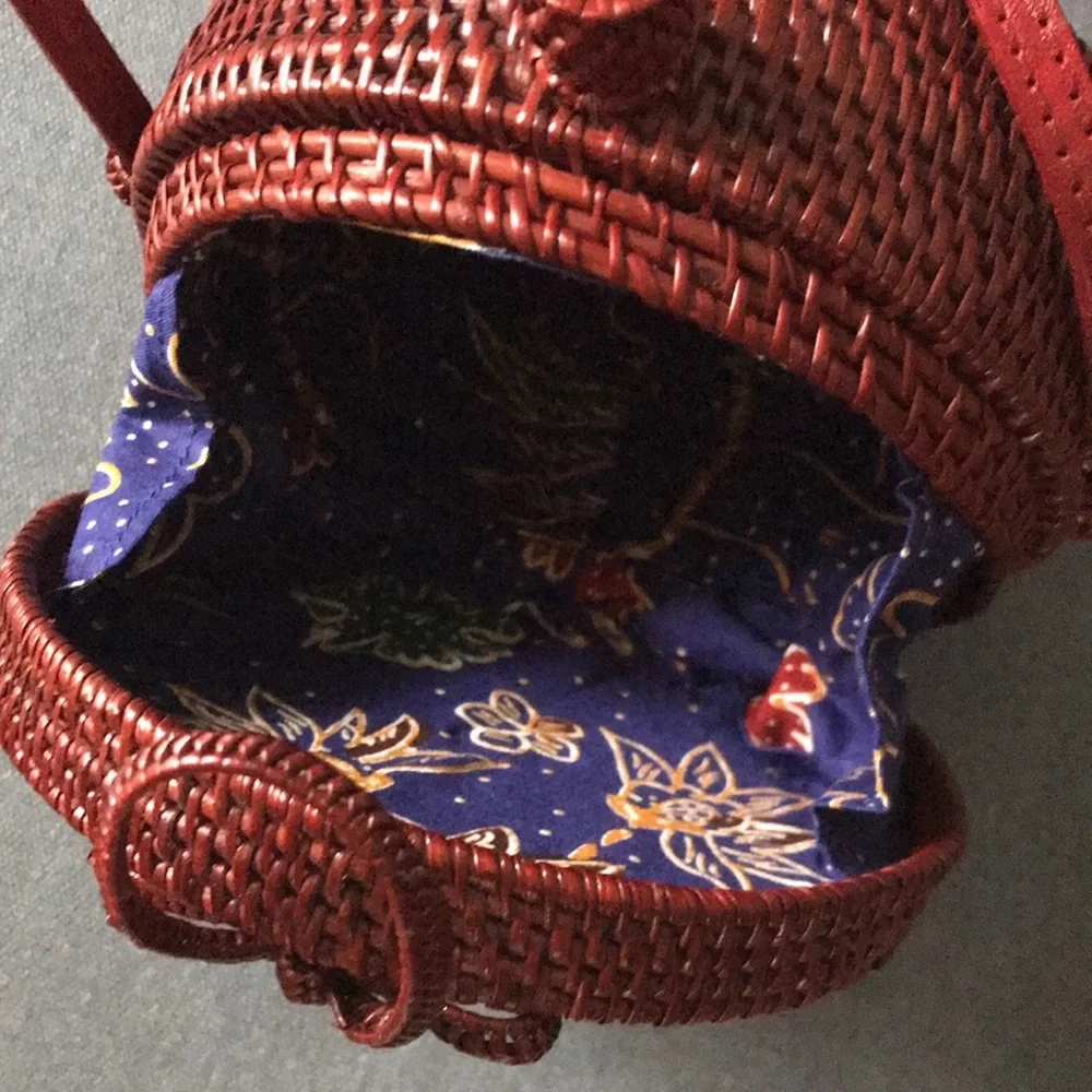 Brand new! Gorgeous handmade burgundy mini basket bag CUTE BOHO FABULOUSNESS 🌞 - Picture 3 of 5